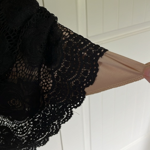 Scobi Lace Dress - Picture 3 of 5